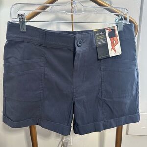 NEW $70 Eddie Bauer Women's Dark Blue Cargo Hiking/Golf Shorts Size 4 NWT